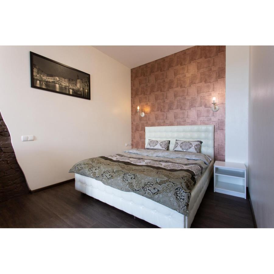 Studio Apartments In The City Center ハルキウ エクステリア 写真