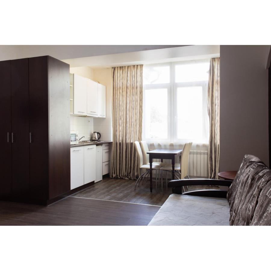 Studio Apartments In The City Center ハルキウ エクステリア 写真