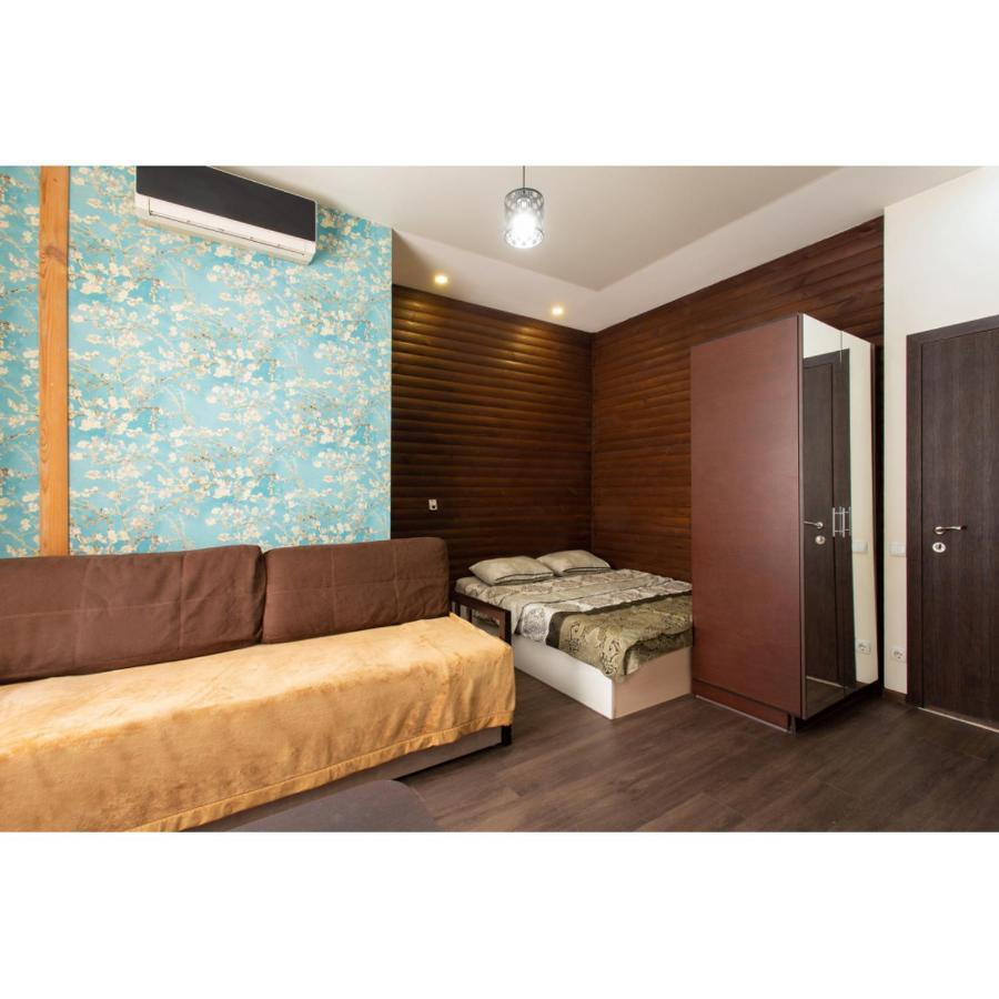 Studio Apartments In The City Center ハルキウ エクステリア 写真